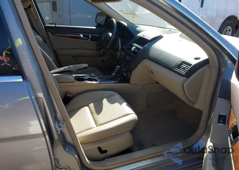 2009 Mercedes-Benz C 300 Luxury/Sport from USA, damaged, VIN WDDGF54X59F225175